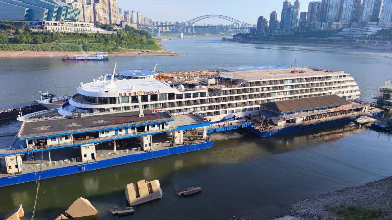 Yangtze No. 3 cruise ship on the Yangtze River