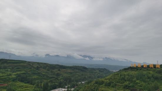 景區在裏面可以玩一整天，表演很有意思非常精彩，孩子們特別喜歡