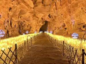 Popular Fall Viewing Attractions in Lichuan