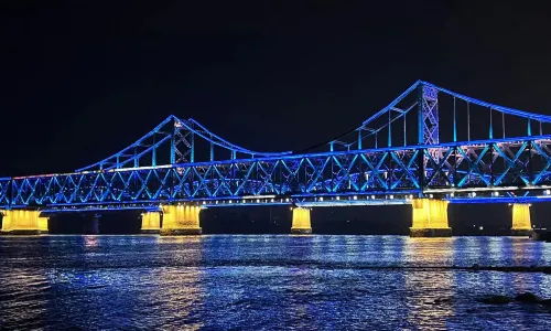 Yalu River Broken Bridge