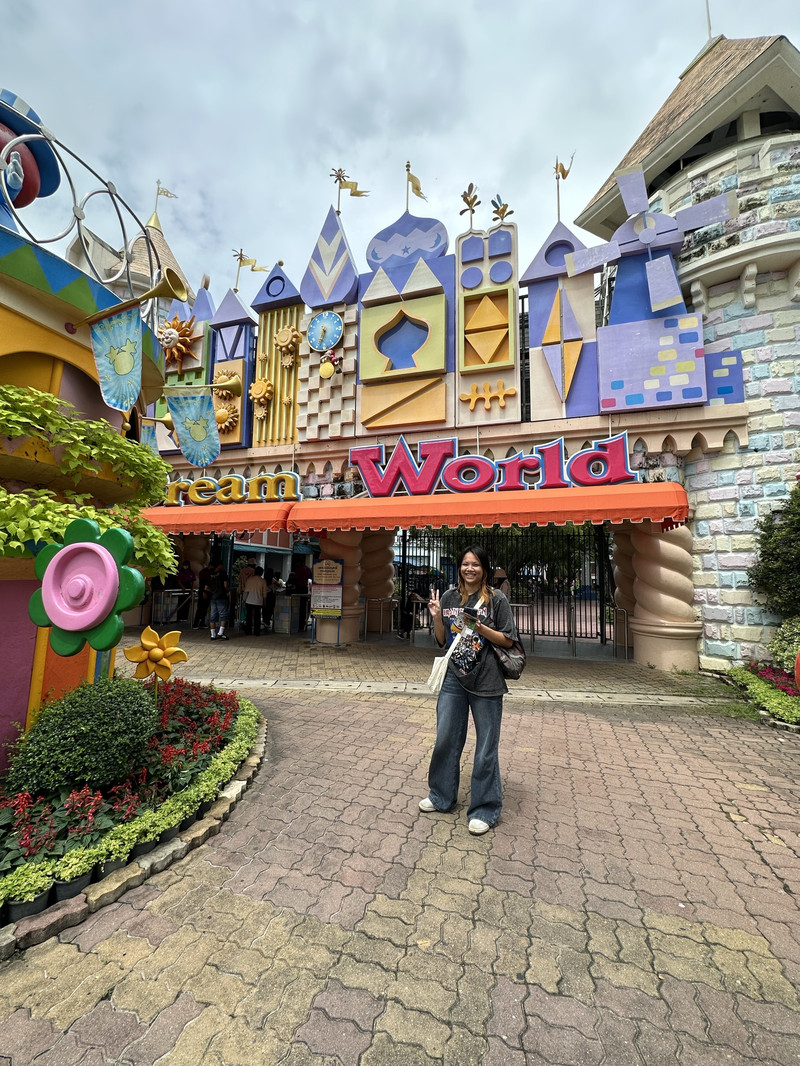 Dream World Bangkok Review