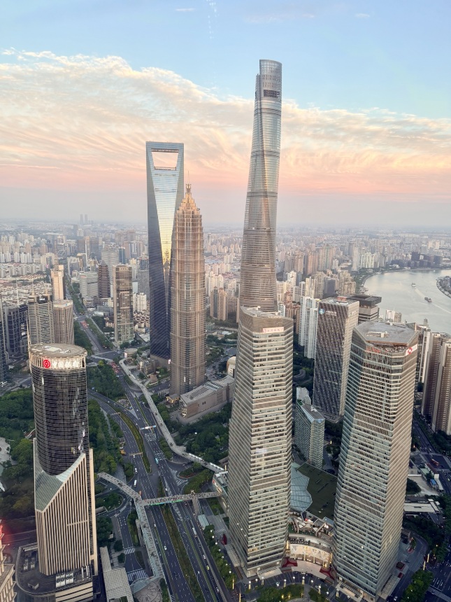 パールタワー Oriental Pearl Tower in Shanghai: Tickets, Tips & Must-Sees | Trip.com