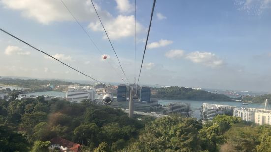 新加坡缆车出行方便，票价已包含南北线和东西线，共六个站点，每