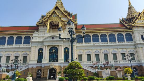 文导幽默风趣，建筑特点，历史背景和参观注意事项都有介绍到，也