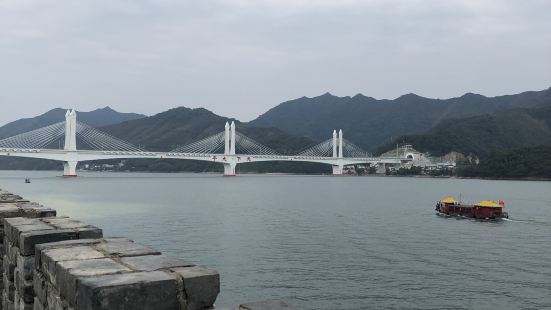 第二個千島湖，環境優美，湖水清澈，遊船+三個島總共遊玩大概兩