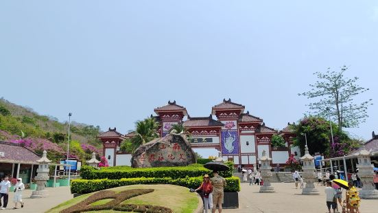 海上观音确实相当壮观！整个南山文化旅游区还是挺大的，如果要整