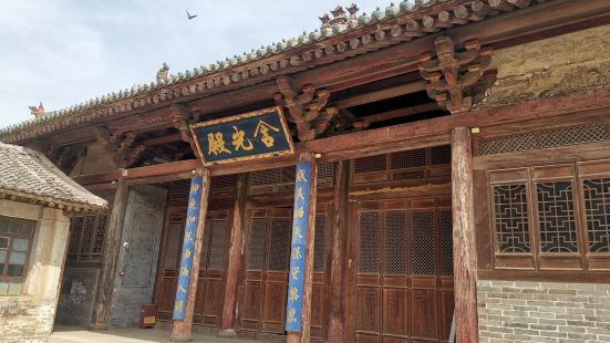 韓城三廟玉位於韓城古城內，包括文廟、東營廟和城隍廟，統稱韓城