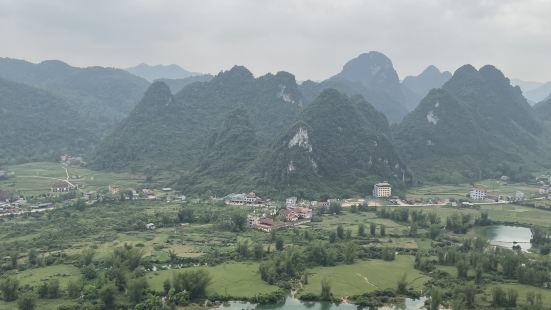 值得去的景区，一定要买套票，不买的话，天气热，走到山顶会很累