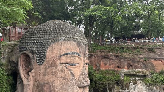 很好，但是节假日就是人特别多，下山脚的也要排队很久呢，体力缺