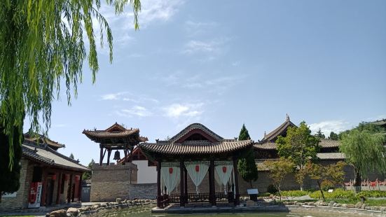 海會書院位於山西省陽城縣的一座千年古剎海會寺內，創建於隋代，