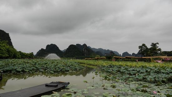 英西峰林走廊其實挺大的，這次買的套票118元是峰林曉鎮和洞天