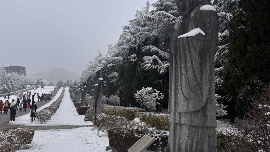 非常值得去的地方，一定一定要请导游！！！否则就是看土地。还有