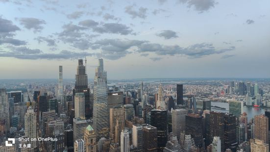景色超帮，拍了很多很多落日的照片。人挤人也突然不怕了，就需要