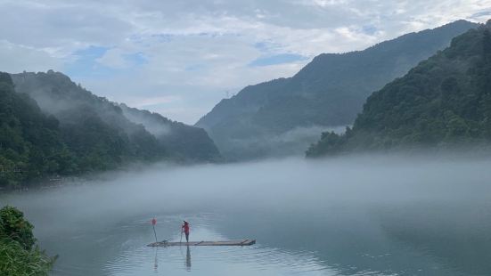 門票使用和購買都很方便，這個景點也非常值得一去，霧漫東江真的