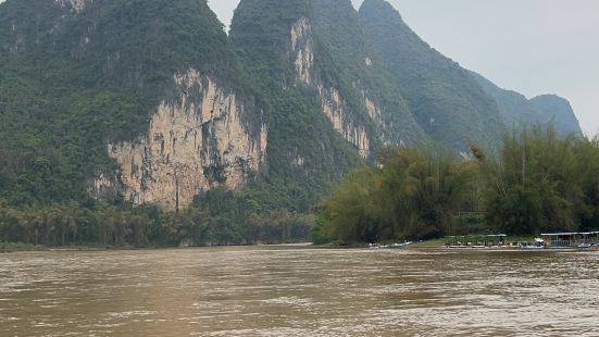 有两个码头，需要提前看要哪个，坐了兴平到九马画山段，遇到雨季