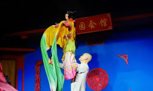Liyuan Guild Hall-Chuan Opera Changing Face (wenshuyuan store)