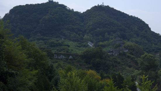 這個景點是非常值得一去的地方，很有歷史價值，風景優美，取票驗