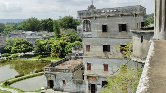 立園碉樓是值得去的。它規模大配套齊，除了調樓群，還有運河、花