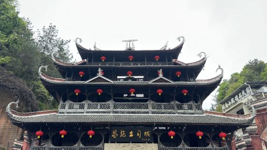 恩施土司城风景很美，建筑风格独特，楼阁院落错落有致,飞檐翘角