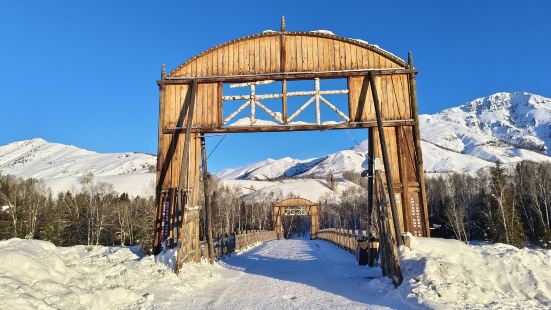 冬季的喀納斯景區，別有一番風味，喜歡看雪玩雪的小夥伴不要錯過