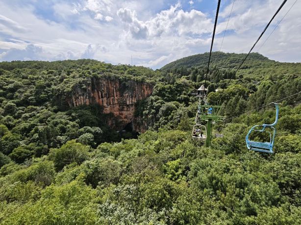 中国雲南昆明で石林、九郷を探索する1日旅行サービス | Trip.com