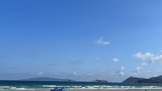 比阳江那边的沙滩要干净，而且没有很丑的死海鲜味，风景很不错，