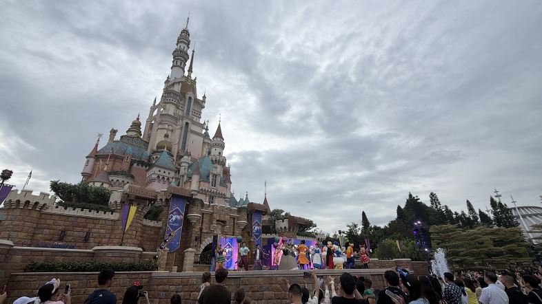 Hong Kong Disneyland Tickets: Prices, Hours & Guide | Trip.com