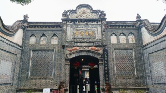 刘氏庄园博物馆：位于成都市大邑县，距成都市50公里，原为川西