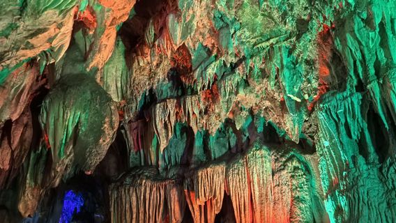 Анхань Камбоджийская пещера