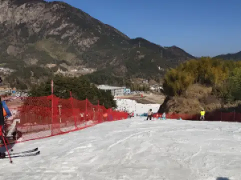 Tianzhu Mountain Ski Field