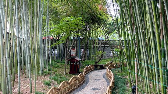 非常漂亮的梅園，介紹京劇大師梅蘭芳的一生，整個園林非常的有品