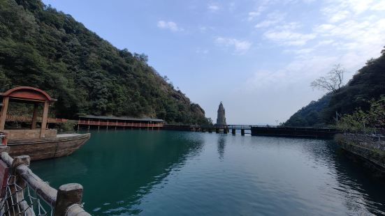 三月云门山春天⛰️气候宜人，今天(3月 8 日周五)妇女节景