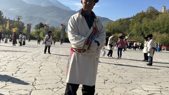 挺有特色的一個景點，很值得一看，周邊乾淨，攜程購票方便，淡季