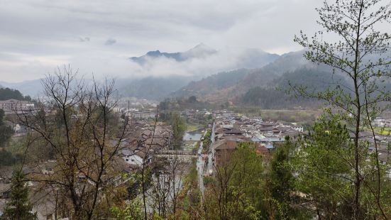 魏家大院還是值得一去的，煙館和榮盛魁稍微差一點，不過也有點意