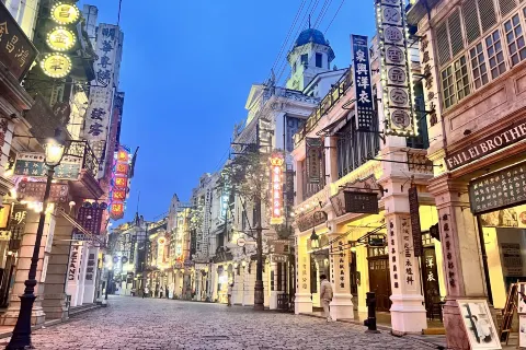 Mission Hills Huayi Brothers Feng Xiaogang Movie Town