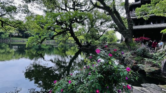 临海市东湖公园位于台州市，在临海古城东侧。东湖被誉为&ldq