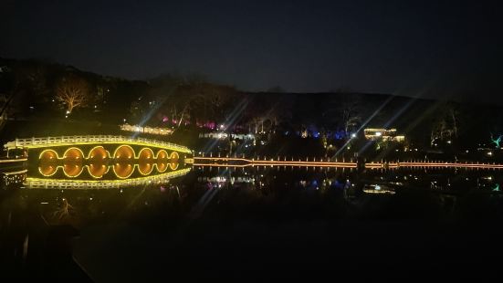 门票不贵，包含虞山城墙、剑门、藏海寺、宝岩，可以游玩一日，平