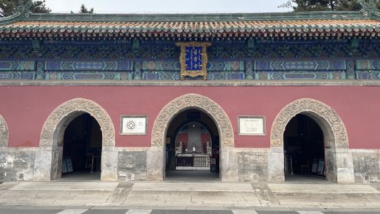 普宁寺，位于河北省承德市双桥区，始建于清朝乾隆时期的一座汉藏