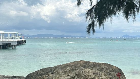 西岛风景真的很美 不愧是玻璃海 非常出片但是也很热 进岛不会