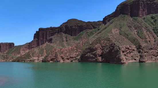 非常好，非常典型的丹霞地貌景观，充分显示了大自然的神奇，风景