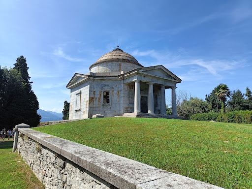 Lungolago Ispra