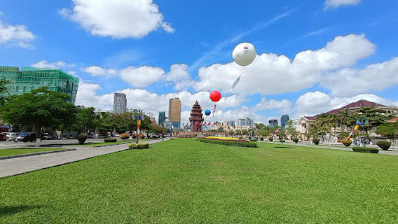 Statue of His Majesty Preah Bat Samdech Preah Norodom Sihanouk