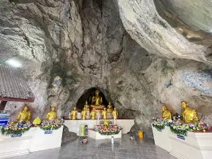 Wat Tham Pha Bing