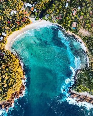 Hiriketiya Beach