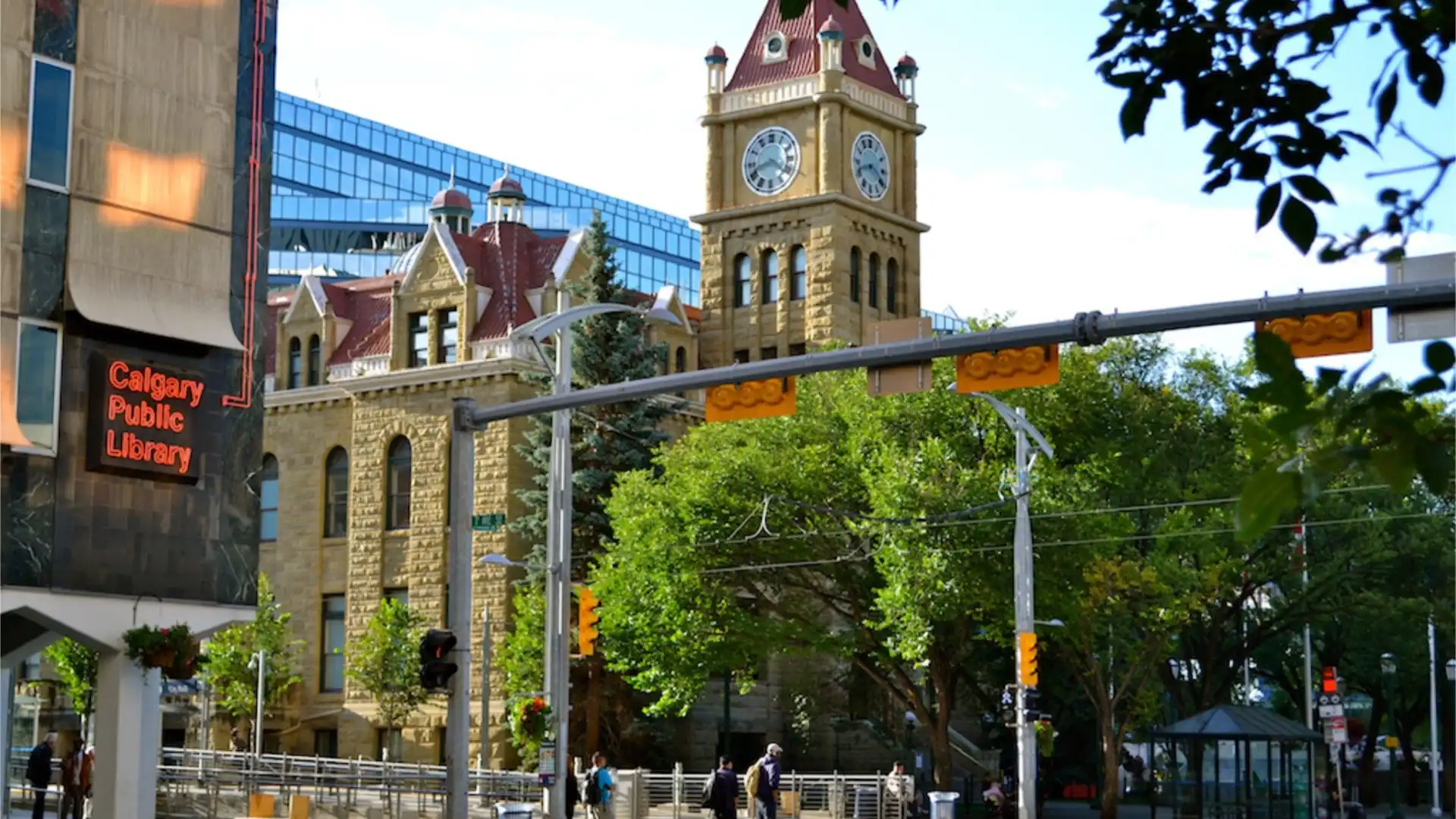 Hotels near Calgary City Hall