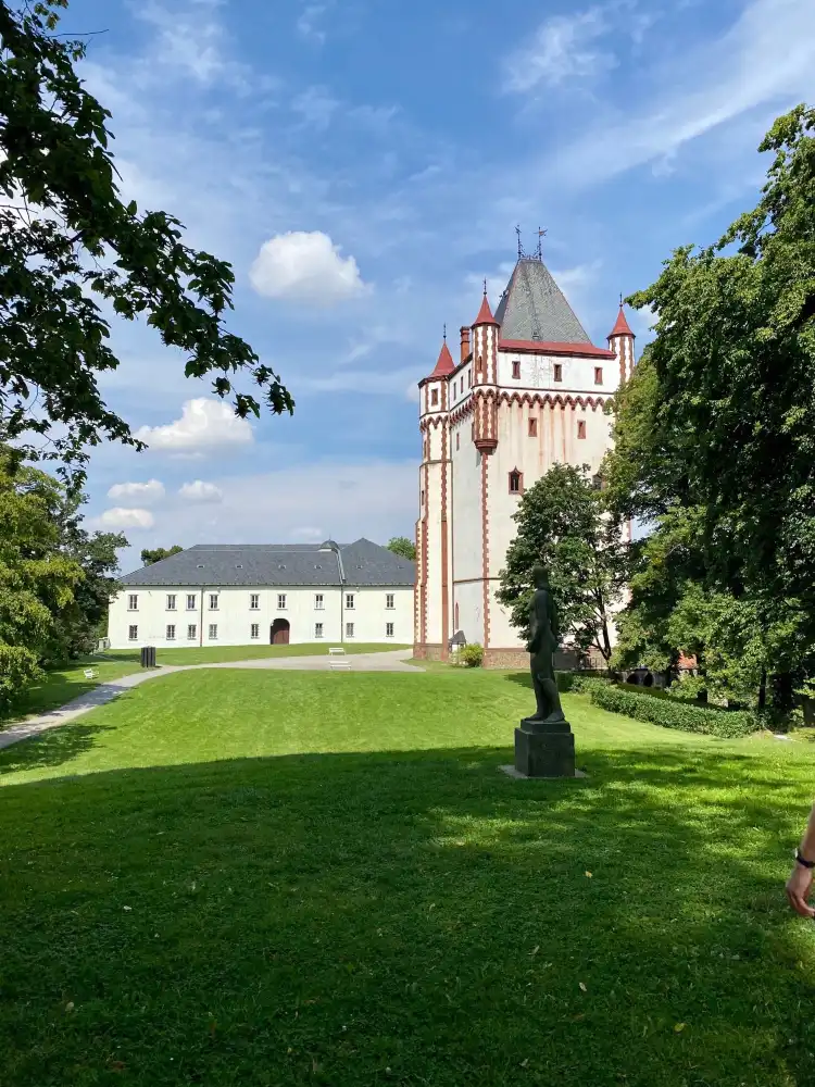 Hotels near Busta Ludwiga van Beethovena, Hradec nad Moravicí