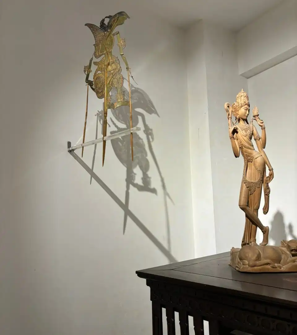 Hotels near Nguyen Van Huyen Museum
