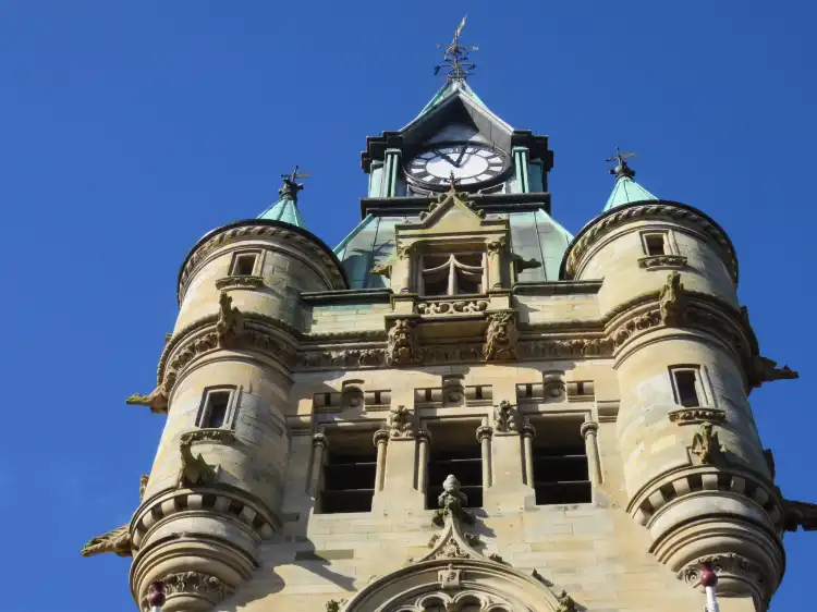 Hotels near Dunfermline City Chambers