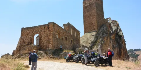 Castello di Gresti o Pietratagliata