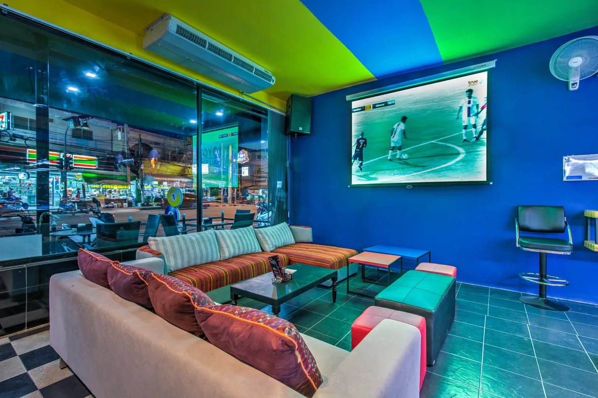 2_Double Kiss Pool Hall & Sports Lounge